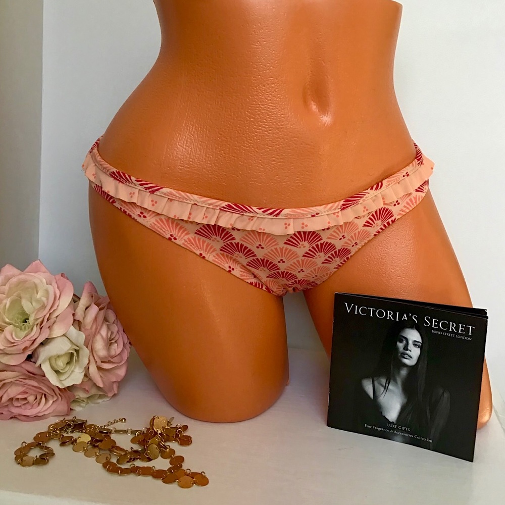 Victoria’s Secret Sexy Low Rise Coral Fan Print Ruffled Bikini Size XS